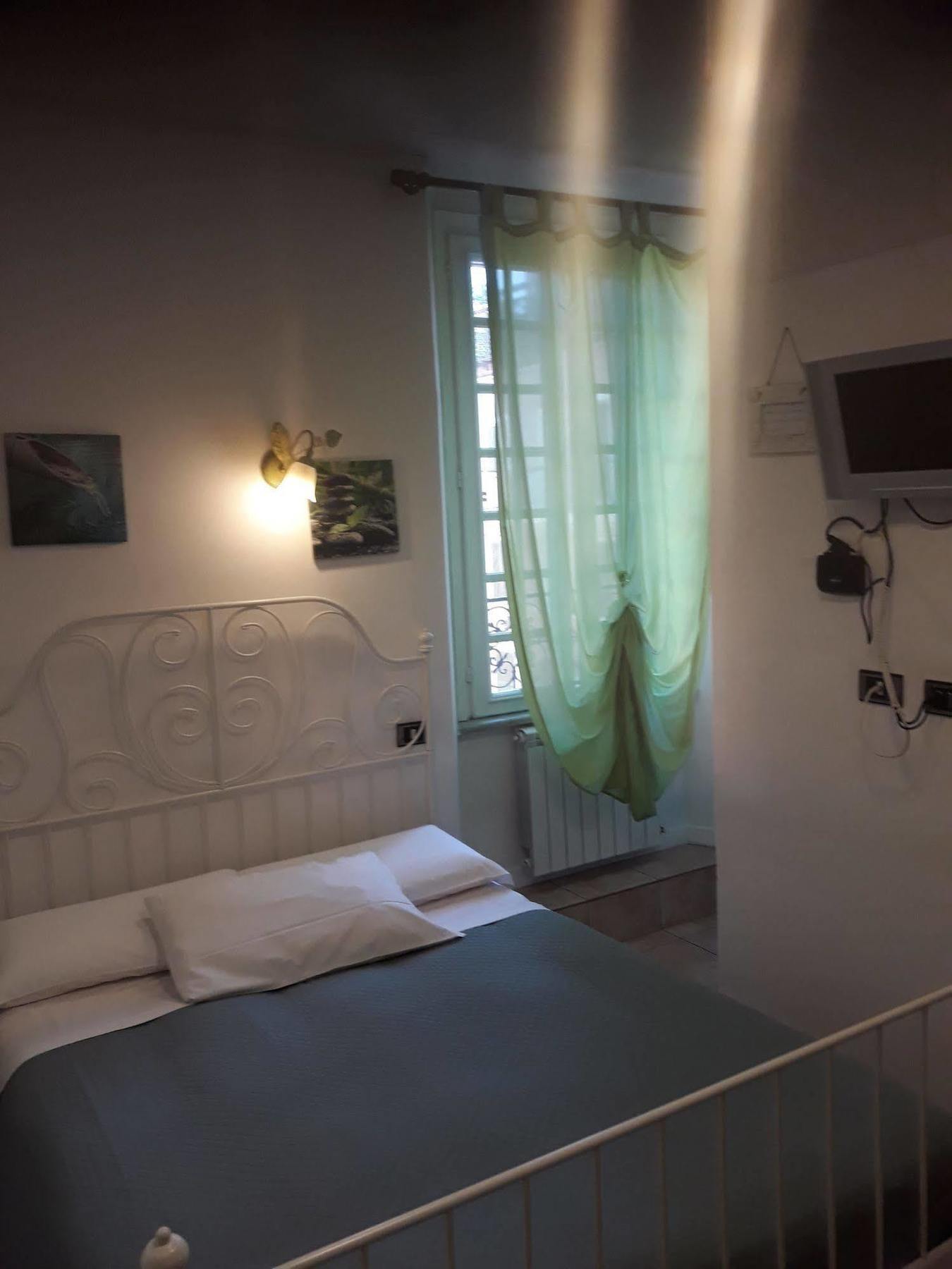 Accommodation Roma Imperiale Екстер'єр фото
