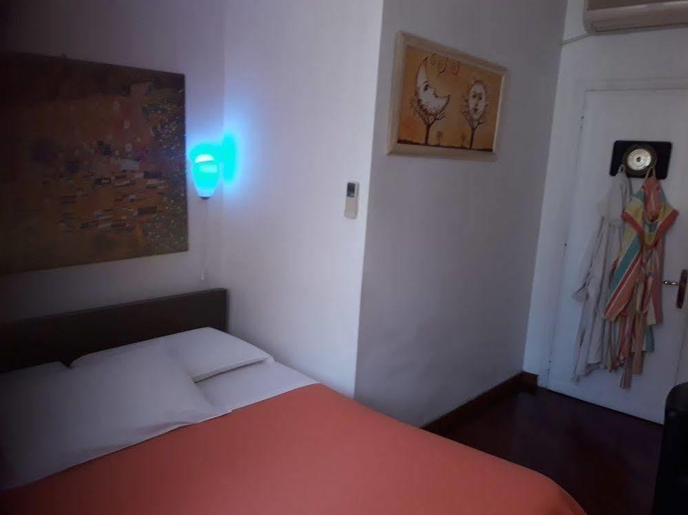 Accommodation Roma Imperiale Екстер'єр фото