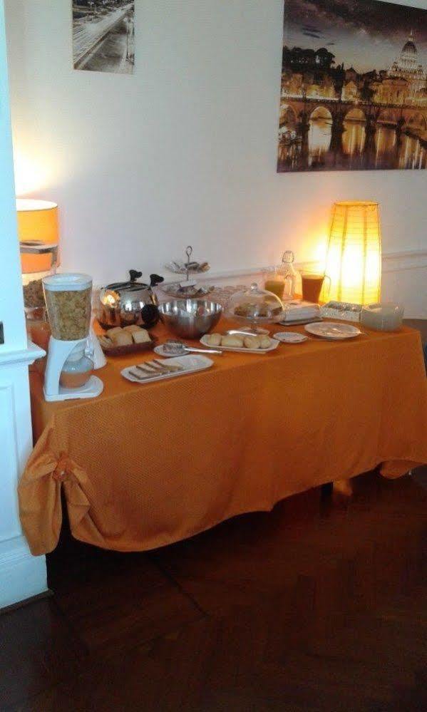 Accommodation Roma Imperiale Екстер'єр фото
