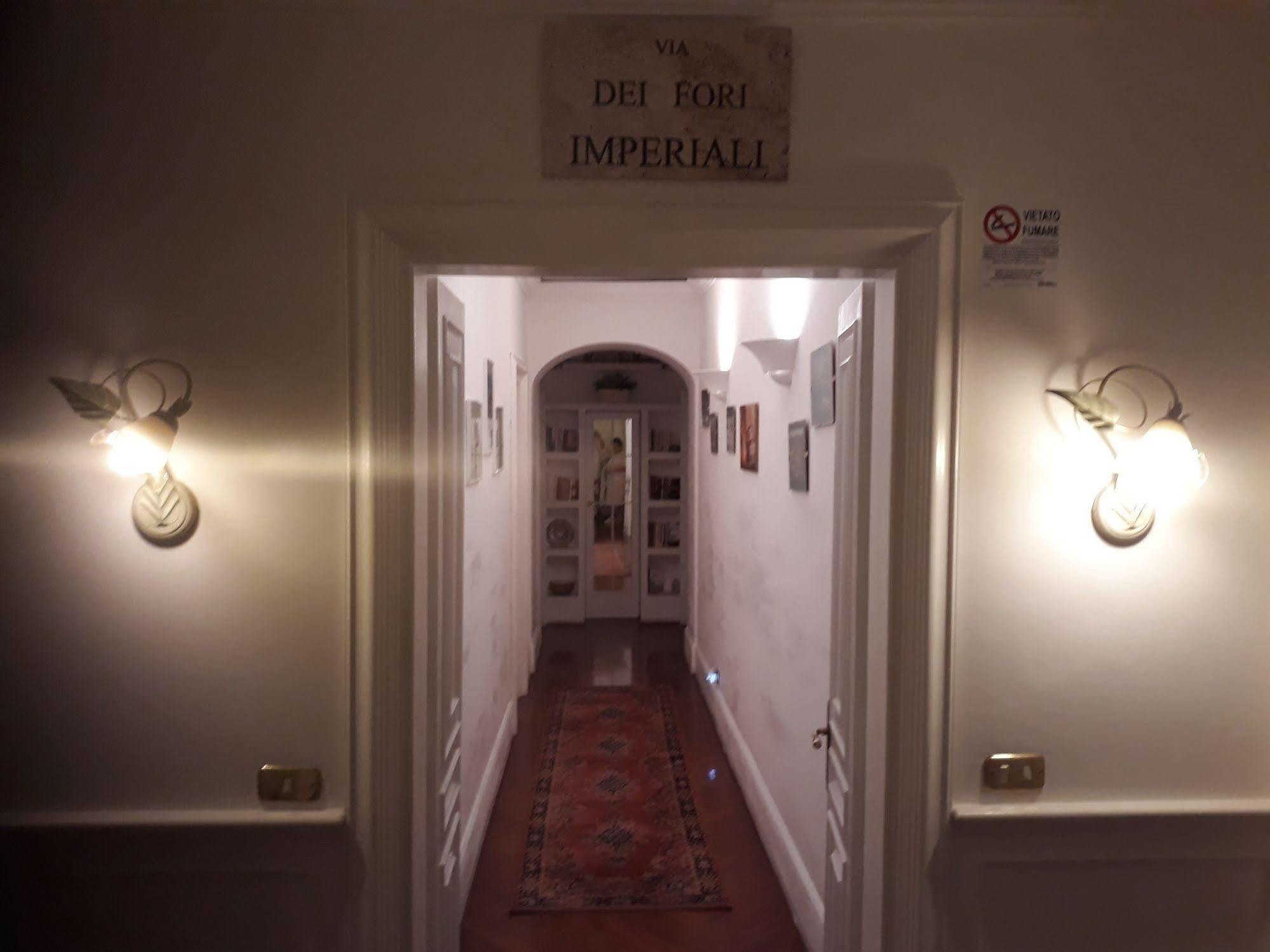 Accommodation Roma Imperiale Екстер'єр фото